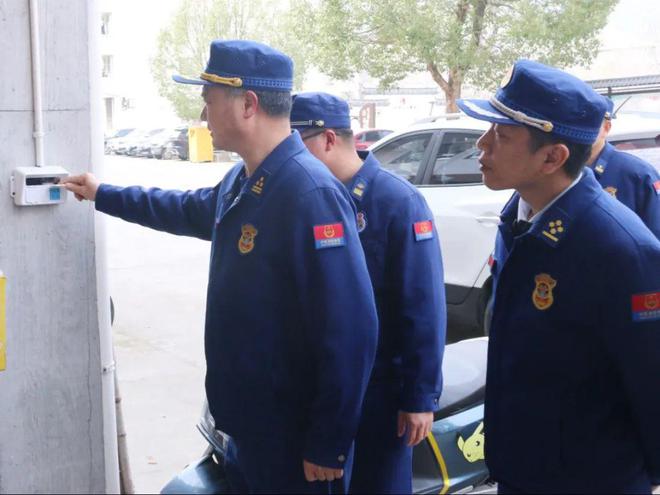 蓝电行动便民又安全！泰顺县建成2500个电动自行车简易智能充电桩
