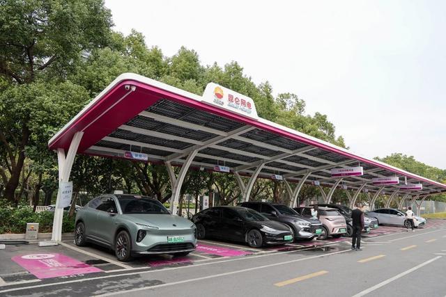 新华视点｜超充建设提速以后充电能否像加油一样方便？(图2)