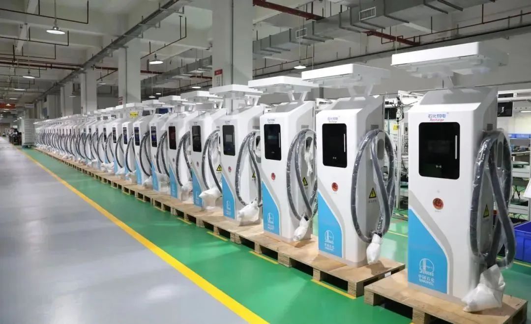 年度盘点易事特中能易电充电桩2024荣耀记忆