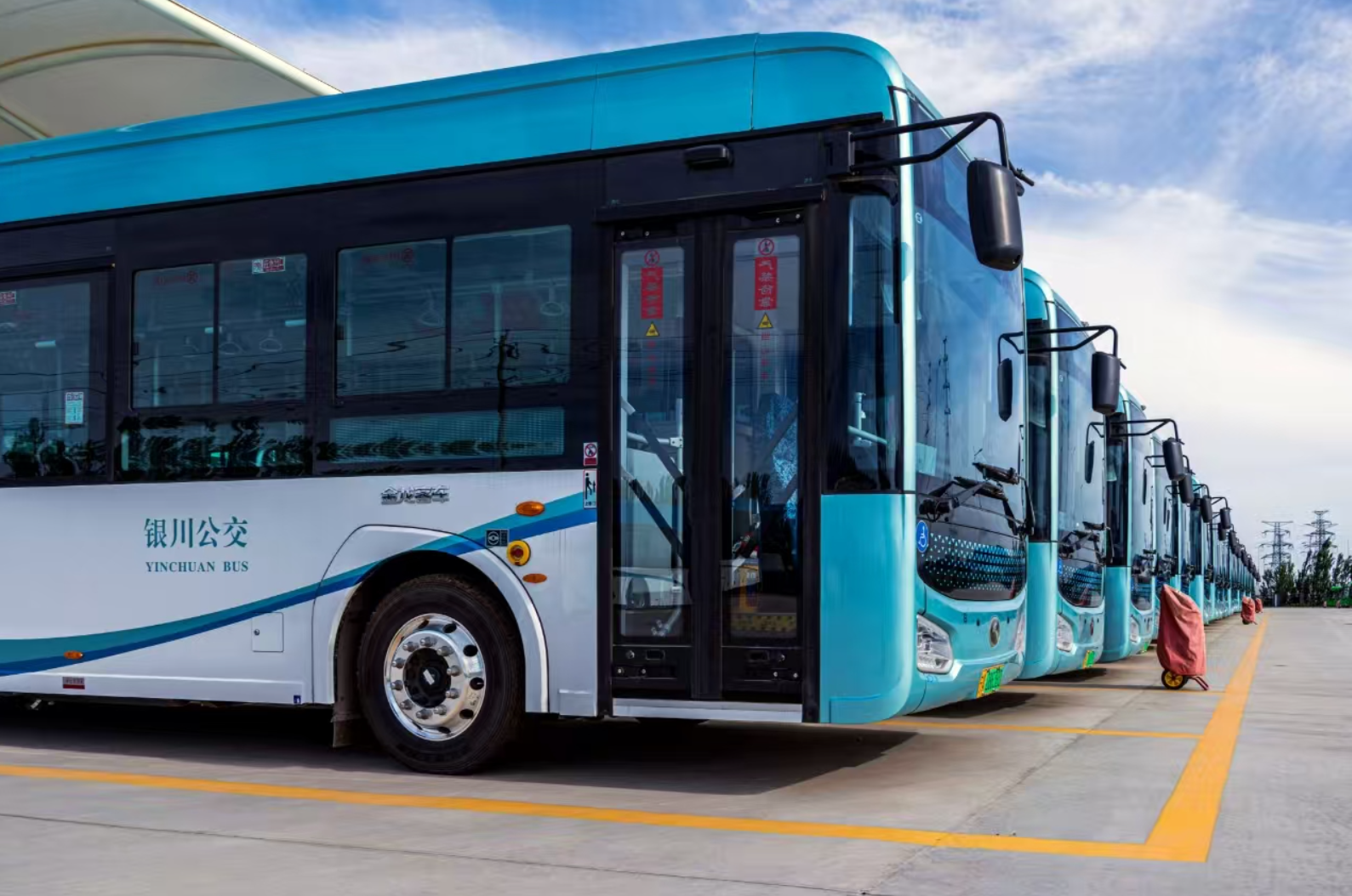 “十四五”交卷！银川公交“驶”入新境：线网更密、智慧更强、城乡更近(图4)