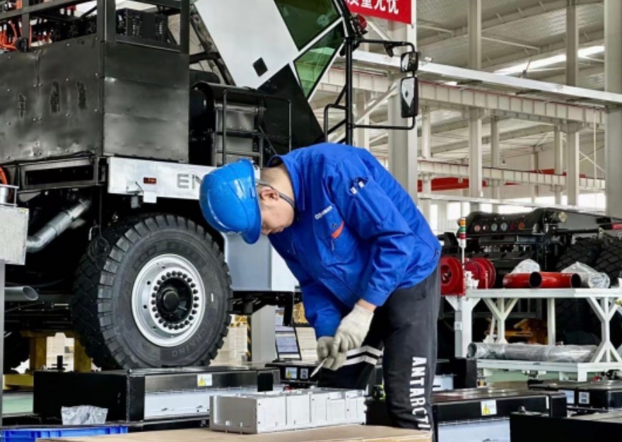 乌海铱钼新能源智能矿卡项目进入冲刺阶段(图2)