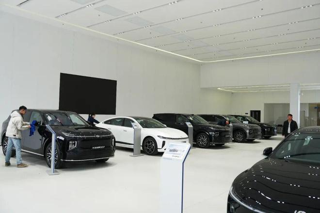 记者带你看项目新能源汽车中心二期将于12月陆续投入运营(图3)