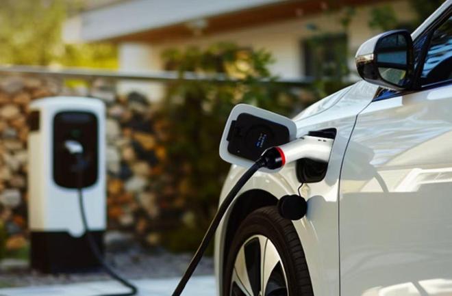 七成石油靠进口每年花费上万亿发展电动汽车的我们没退路(图10)