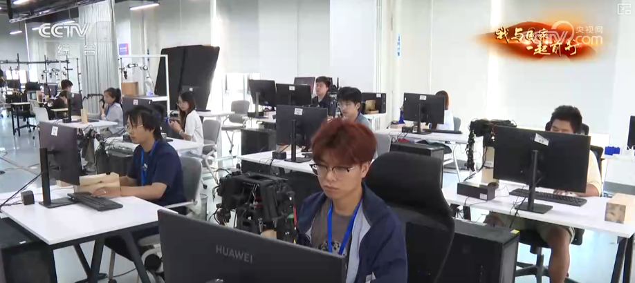 跑通“产学研用”一体化创新马拉松场景！具身智能实战中升级本领(图33)