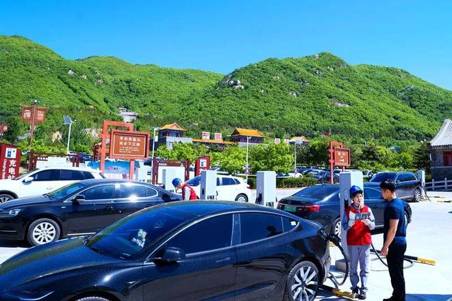 “五一”假期国家电网安全运行供电可靠以劳动点亮光明用匠心守护温暖(图5)
